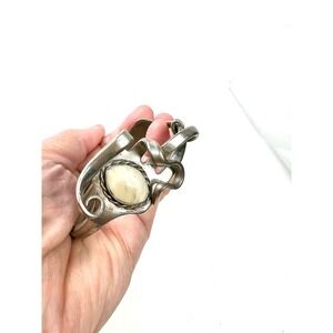 Vintage‎ Brutalist Silver Tone Hinged Cuff Bracelet White Cabochon Stone 6.75in